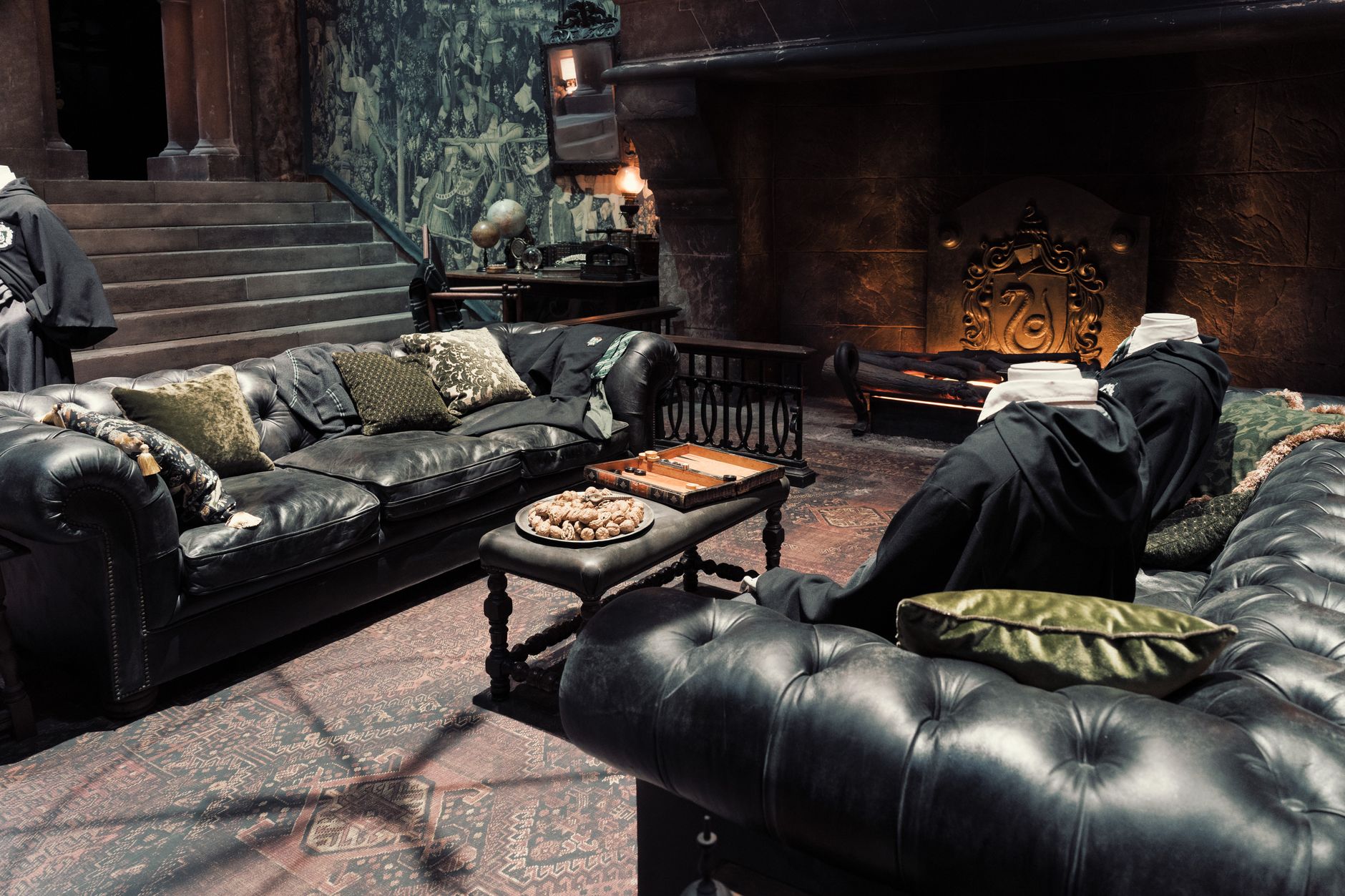 Chesterfield, pravá kůže Nubuk